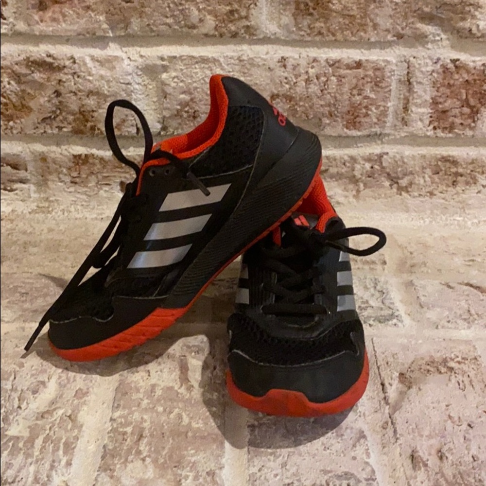 Boys Adidas Shoes Size 1 EUC
